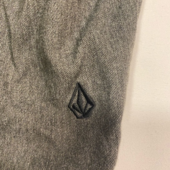 Mens Volcom Shorts - Picture 6 of 7